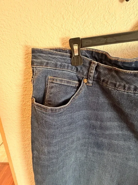 Women's Straight-Leg Dark Blue Jeans - Picture 4 of 6